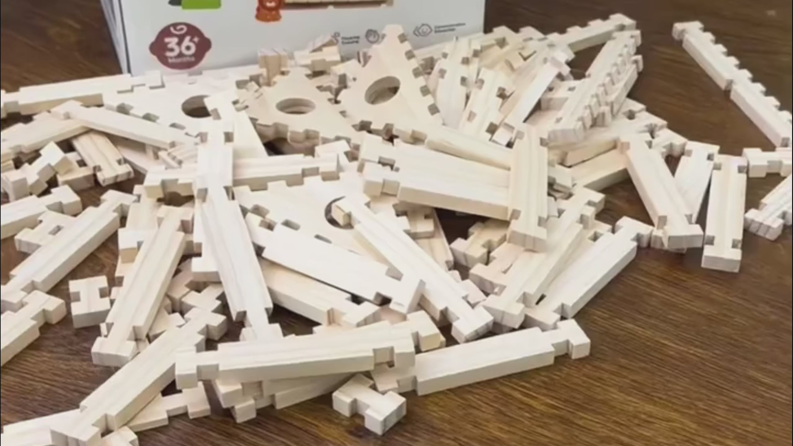 Miosea 168 Pcs Wooden Blocks Toys with Grass and Small Animals